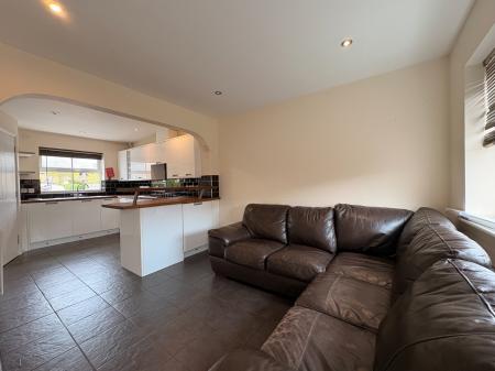 3 bedroom Town house to let in Railway View, Barrs Court Road, Hereford, HR1