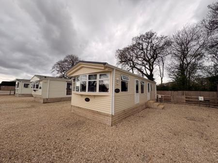 2 bedroom Mobile home to let in The Willerby manor caravan