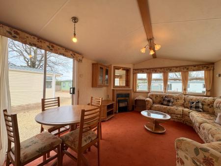 2 bedroom Mobile home to let in The Willerby Manor Caravan