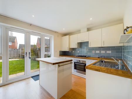 2 bedroom Semi-detached house to let in Mantella Drive, Hereford, HR1