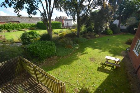 1 bedroom Flat to let in Whitecross Road, Hereford, HR4