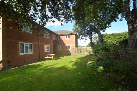 1 bedroom Flat to let in Whitecross Road, Hereford, HR4