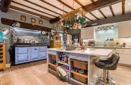 5 bedroom Country House to let in Knightshill Farm, Lea, Ross-on-Wye, HR9