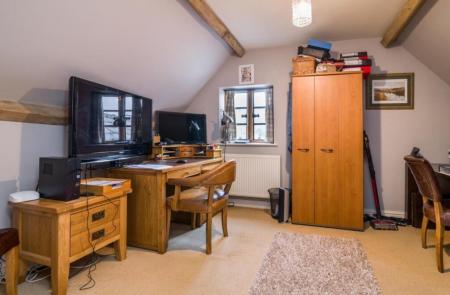 5 bedroom Country House to let in Knightshill Farm, Lea, Ross-on-Wye, HR9