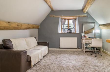 5 bedroom Country House to let in Knightshill Farm, Lea, Ross-on-Wye, HR9