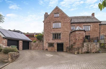 5 bedroom Country House to let in Knightshill Farm, Lea, Ross-on-Wye, HR9