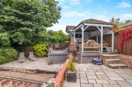 5 bedroom Country House to let in Knightshill Farm, Lea, Ross-on-Wye, HR9