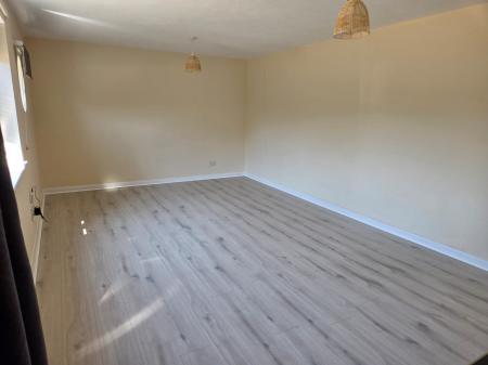 1 bedroom Studio flat to let in Sandown Drive, Hereford, HR4
