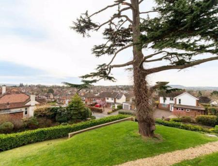 2 bedroom Flat to let in Folly Lane, Hereford, HR1