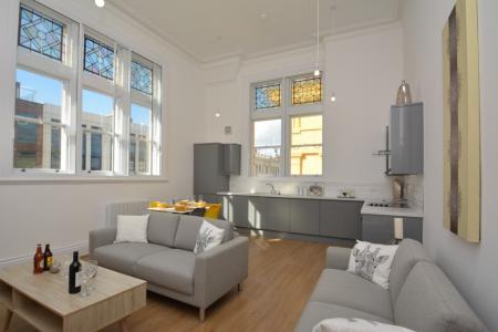 2 bedroom Flat to let in 20 Broad Street, Hereford, HR4