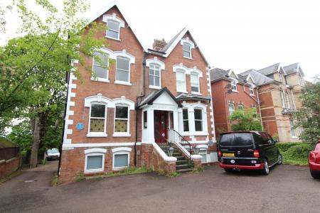 2 bedroom Flat to let in 32 Bodenham Road, Hereford, HR1