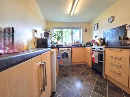 3 bedroom Semi-detached house to let in Moreton On Lugg, Hereford, HR4