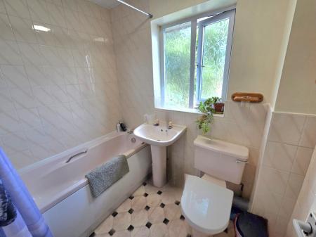 3 bedroom Semi-detached house to let in Moreton On Lugg, Hereford, HR4