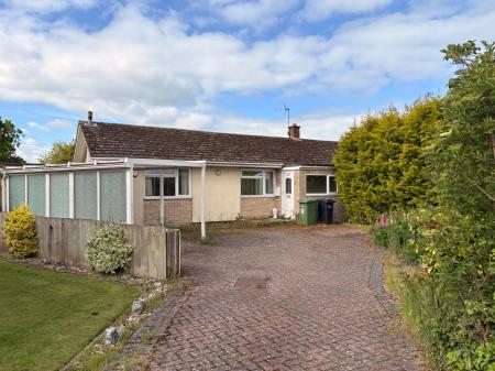 3 bedroom Bungalow for sale in Walkers Green, Marden, Hereford, HR1