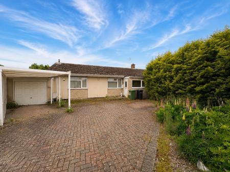 3 bedroom Bungalow for sale in Walkers Green, Marden, Hereford, HR1