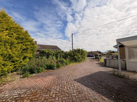 3 bedroom Bungalow for sale in Walkers Green, Marden, Hereford, HR1