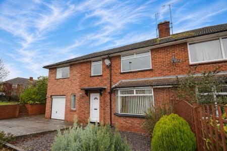 4 bedroom Semi-detached house for sale in Arkwright Close, Whitecross, Hereford, HR4