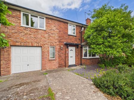 4 bedroom Semi-detached house for sale in Arkwright Close, Whitecross, Hereford, HR4
