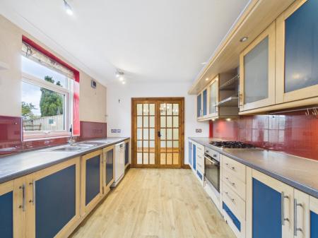 4 bedroom Semi-detached house for sale in Arkwright Close, Whitecross, Hereford, HR4