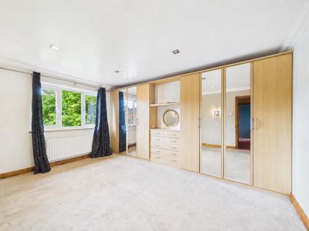 4 bedroom Semi-detached house for sale in Arkwright Close, Whitecross, Hereford, HR4