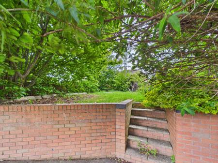 4 bedroom Semi-detached house for sale in Arkwright Close, Whitecross, Hereford, HR4