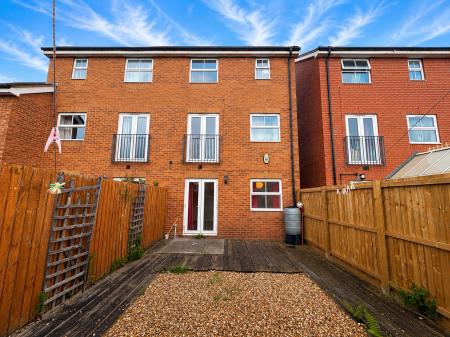 3 bedroom Town house for sale in Railway View, Barrs Court Road, Hereford, HR1