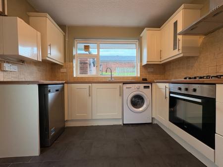 2 bedroom Bungalow to let in Third Avenue, Greytree, Ross-on-Wye, HR9
