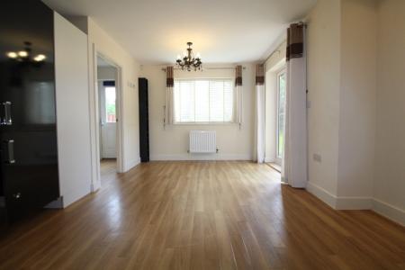 4 bedroom Detached house to let in Red Norman Rise, Hereford, HR1