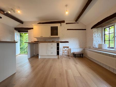 2 bedroom Flat to let in The Vern, Marden, Hereford, HR1