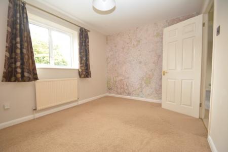 4 bedroom Detached house to let in Cleeve Orchard, Hereford, HR1