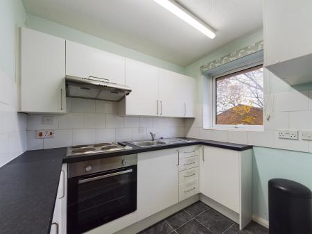 1 bedroom Flat to let in Lingfield Walk, Hereford, HR4