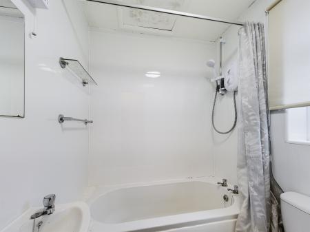 1 bedroom Flat to let in Lingfield Walk, Hereford, HR4