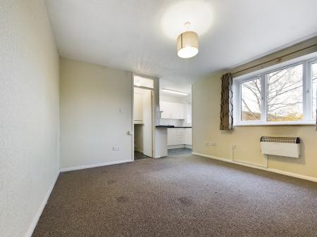 1 bedroom Flat to let in Lingfield Walk, Hereford, HR4