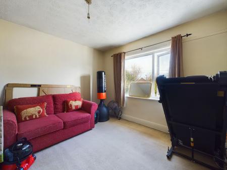 2 bedroom Flat to let in Holme Lacy Road, Putson, Hereford, HR2