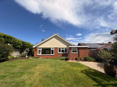 2 bedroom Bungalow for sale in Dorsey, Hoarwithy, Hereford, HR2