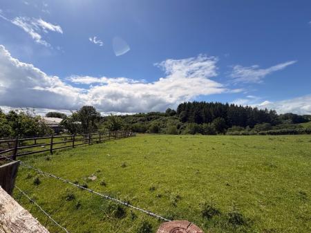 2 bedroom Bungalow for sale in Dorsey, Hoarwithy, Hereford, HR2