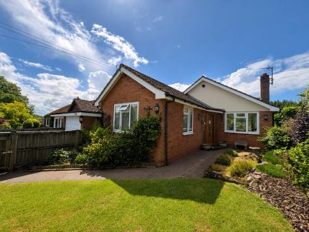 2 bedroom Bungalow for sale in Dorsey, Hoarwithy, Hereford, HR2