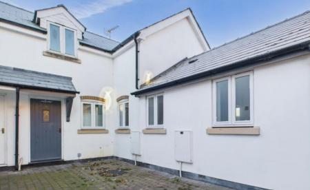 2 bedroom Flat to let in Brookend Street, Ross-on-Wye, HR9