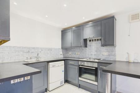 2 bedroom Flat to let in Brookend Street, Ross-on-Wye, HR9