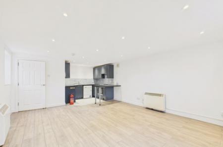 2 bedroom Flat to let in Brookend Street, Ross-on-Wye, HR9
