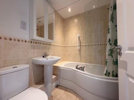 3 bedroom Semi-detached house to let in Bullingham Lane, Hereford, HR2