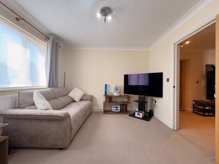 2 bedroom Flat to let in Gloucester Road, Ross-on-Wye, HR9