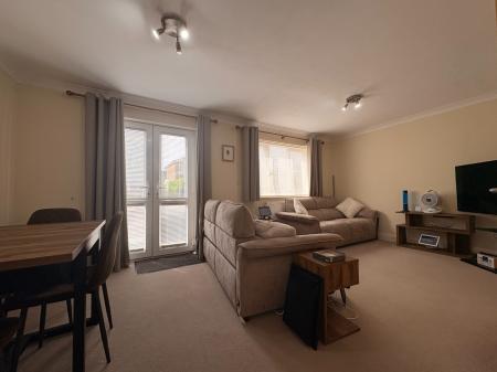2 bedroom Flat to let in Gloucester Road, Ross-on-Wye, HR9