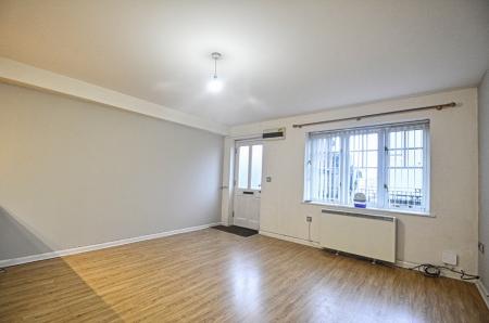 1 bedroom Flat to let in Cobden Court, Brampton Street, Ross-on-Wye, HR9