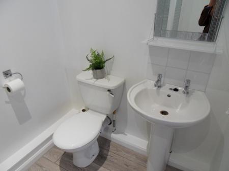 2 bedroom Flat to let in Old Gloucester Road, Ross-on-Wye, HR9