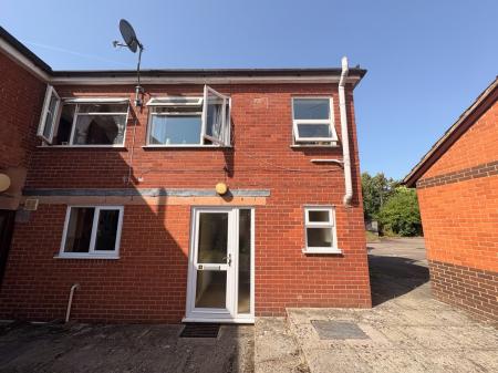 1 bedroom Flat to let in Belmont Road, Hereford, HR2