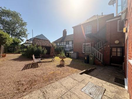1 bedroom Flat to let in Belmont Road, Hereford, HR2