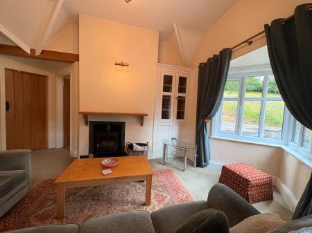 2 bedroom Bungalow to let in Llanwrthwl, Rhayader, LD1