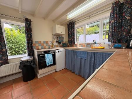2 bedroom Bungalow to let in Llanwrthwl, Rhayader, LD1