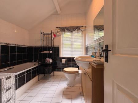 2 bedroom Bungalow to let in Llanwrthwl, Rhayader, LD1